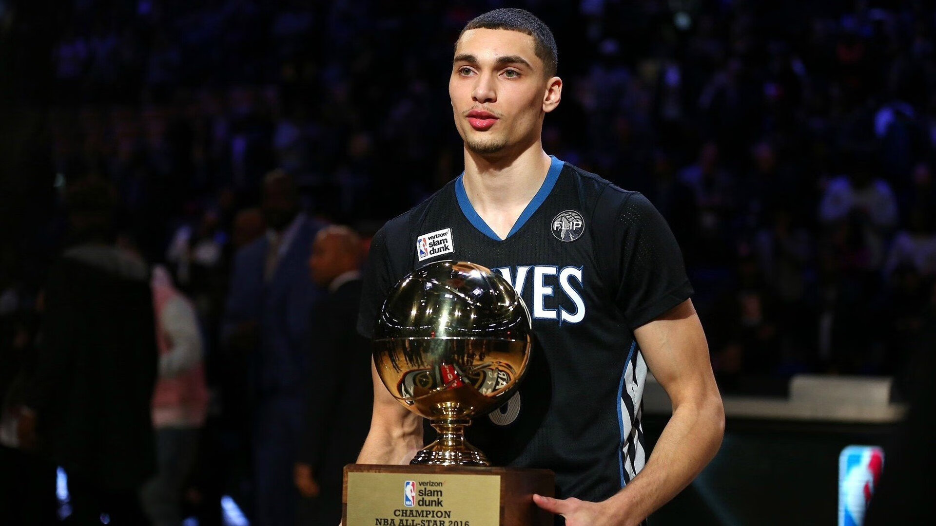 开云体育app在线-《ApexLegends》“极夜风暴”地图改版上线，全新挑战等你来战！